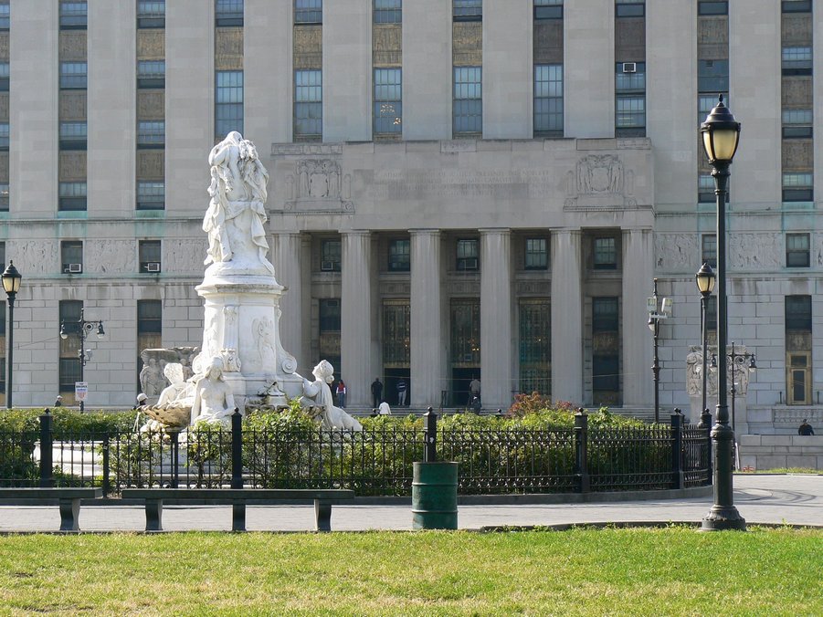 Bronx - Grand Concourse Str: Bronx - Joyce Kilmer Park 117